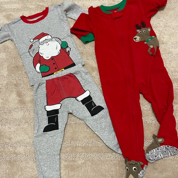 2T/24M Christmas winter pajamas bundle lot of 3 pieces - Picture 1 of 6